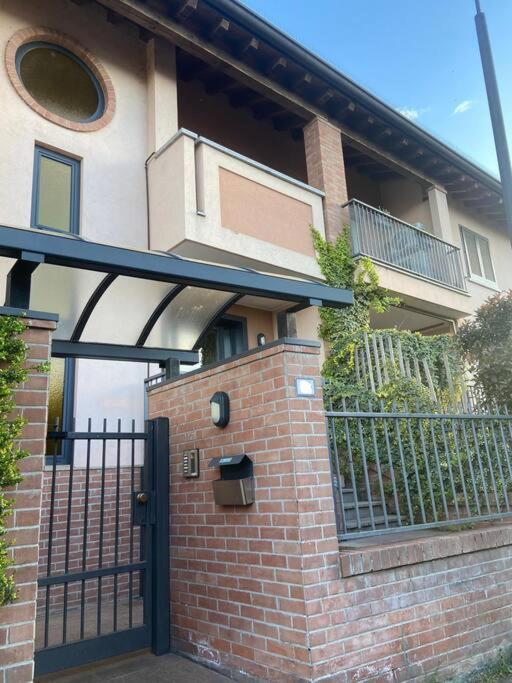 Appartement Intero Bilocale Con Terrazzo Vicino A Milano à Mairano Extérieur photo
